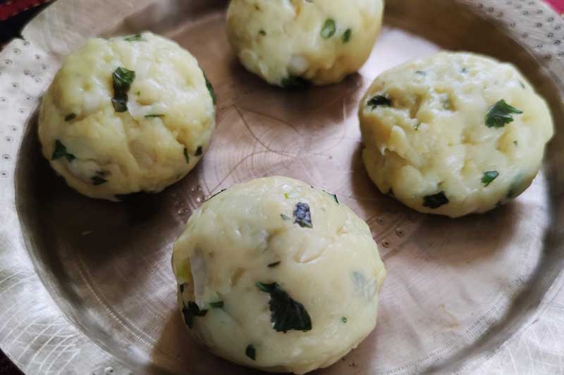 Aloo Pitika