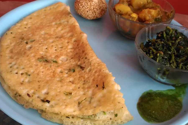 Chilka Roti with Ghugni